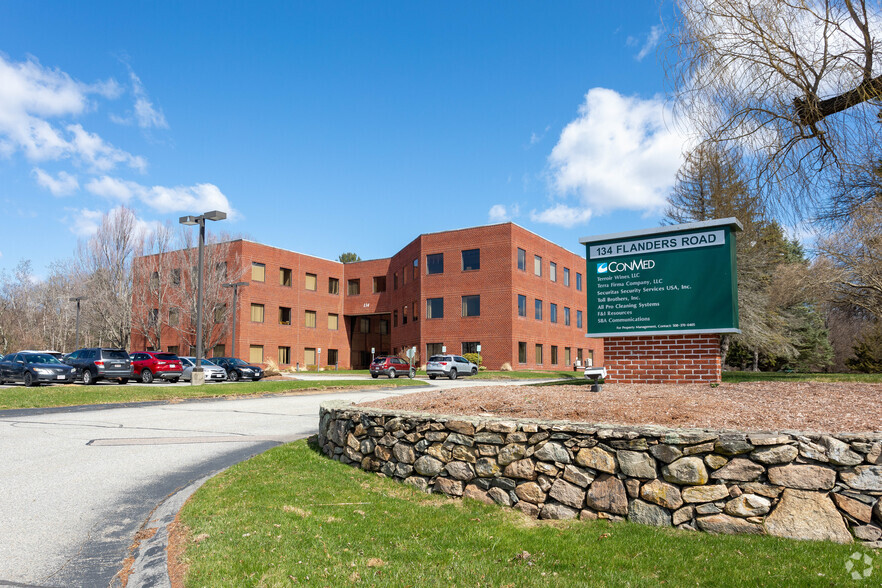 134 Flanders Rd, Westborough, MA à louer - Photo principale – Image 1 sur 6