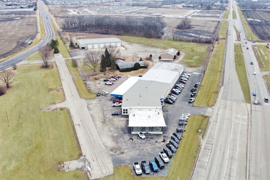 31535 N US Highway 12, Lakemoor, IL à vendre - Photo de l’immeuble – Image 1 sur 58
