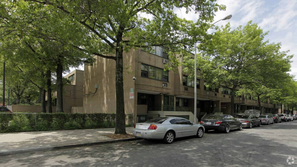 353-376 Chester St, Brooklyn, NY à louer - Photo de l’immeuble – Image 3 sur 49