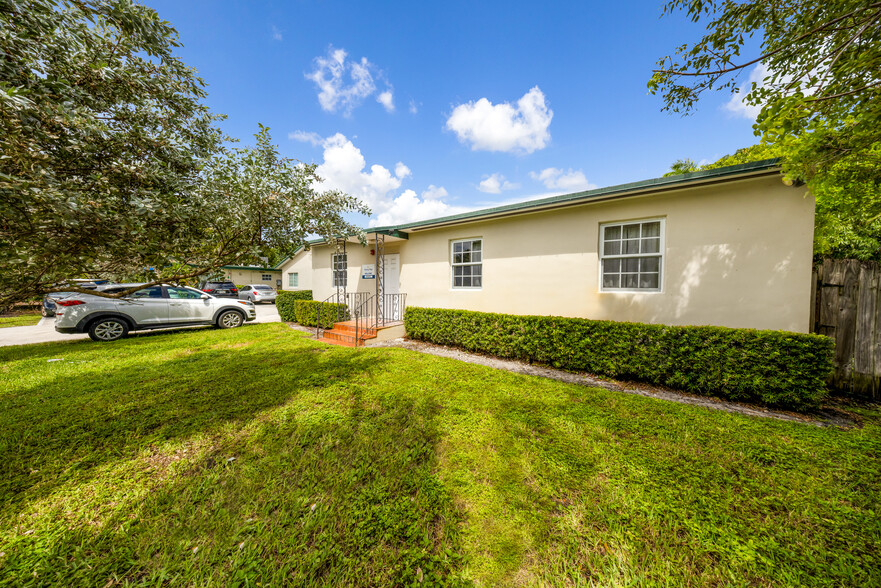 1845 Garfield St, Hollywood, FL à vendre - Photo de l’immeuble – Image 3 sur 20