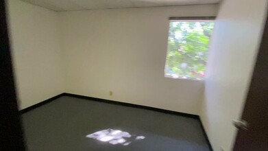 7177 Brockton Ave, Riverside, CA à louer - Vidéo sur l’annonce professionnelle 