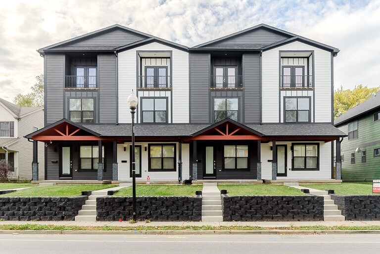 2226-2232 Central Ave, Indianapolis, IN à vendre Photo principale– Image 1 sur 34