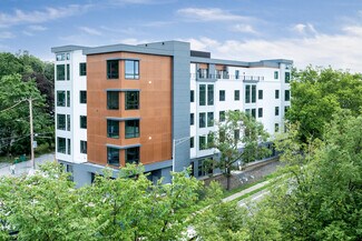Plus de détails pour 44 Springside Ave, Arlington, NY - Local commercial à louer