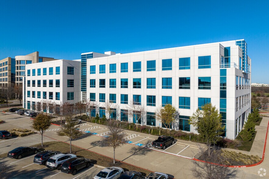 5445 Legacy Dr, Plano, TX à louer - Photo principale – Image 1 sur 30