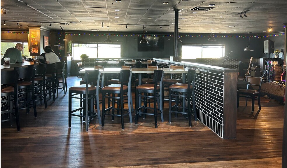 5532 Athens Boonesboro Rd, Lexington, KY à louer - Photo de l’immeuble – Image 3 sur 9