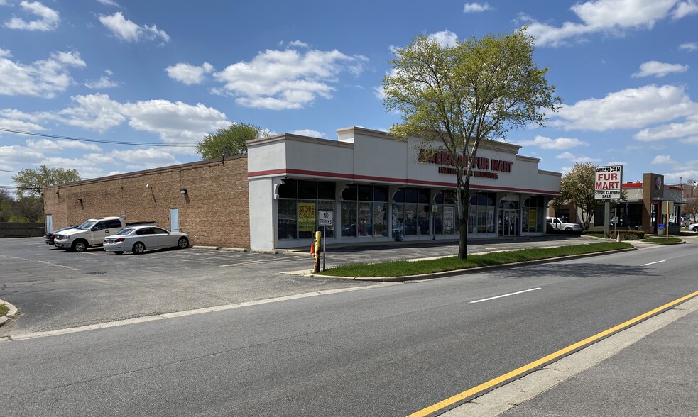 5309 Touhy Ave, Skokie, IL à louer - Photo de l’immeuble – Image 3 sur 14