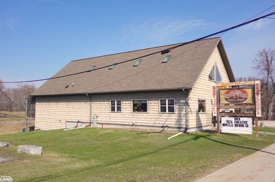 201 Main St, Montello, WI à vendre - Photo de l’immeuble – Image 3 sur 32
