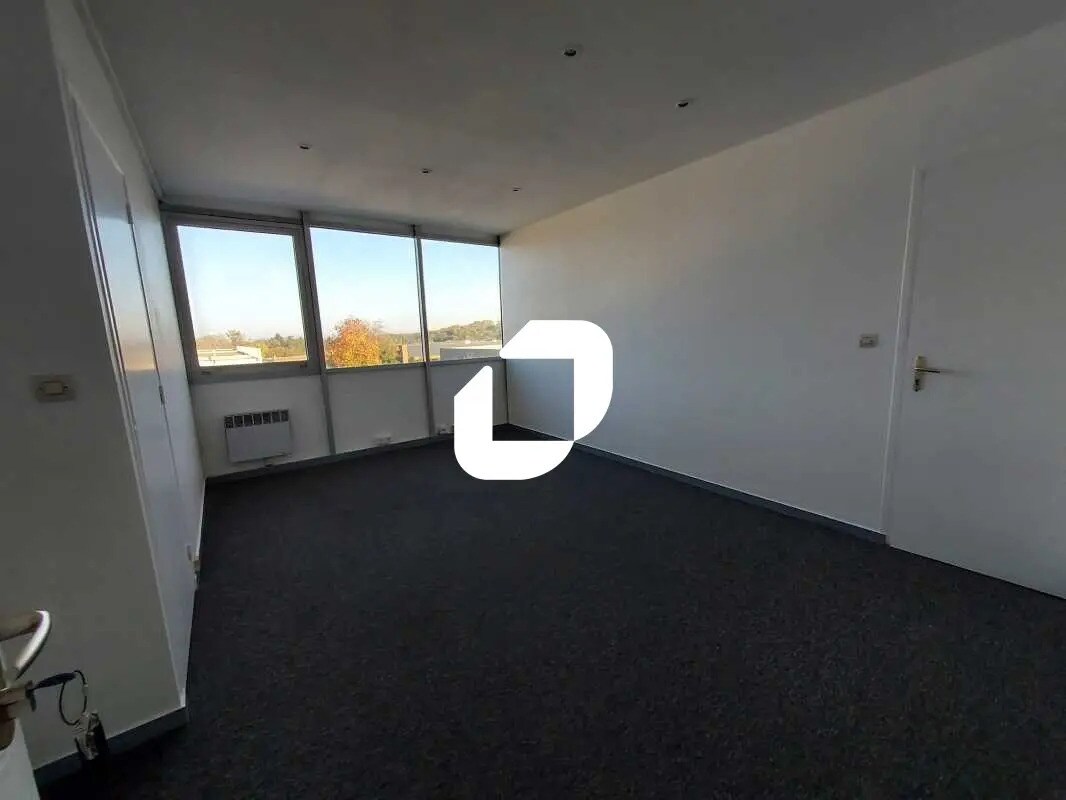 Bureau dans Artigues-près-Bordeaux à louer Photo intérieure– Image 1 sur 18