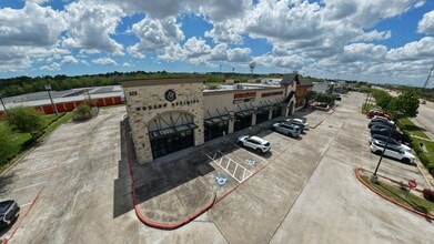 828 FM 646, League City, TX à louer Photo de l’immeuble– Image 2 sur 18
