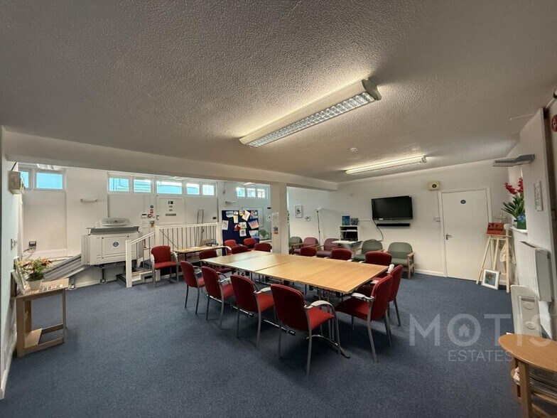 22-26 Dover Rd, Folkestone à vendre - Photo de l’immeuble – Image 2 sur 14