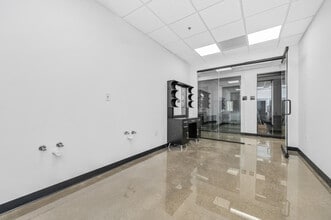 75 Pleasant St, Malden, MA à louer Photo intérieure– Image 2 sur 5