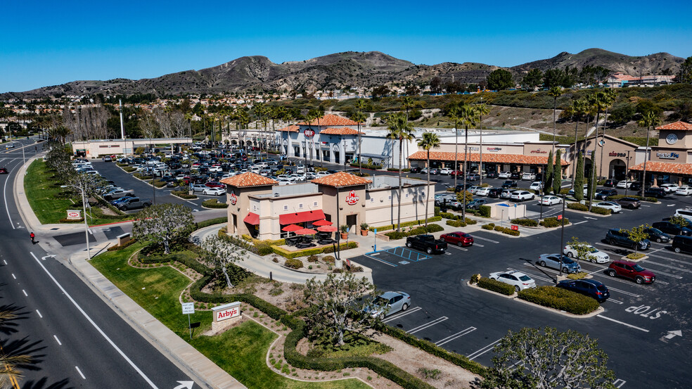 26801 Portola Pky, Foothill Ranch, CA à louer - Photo de l’immeuble – Image 1 sur 8