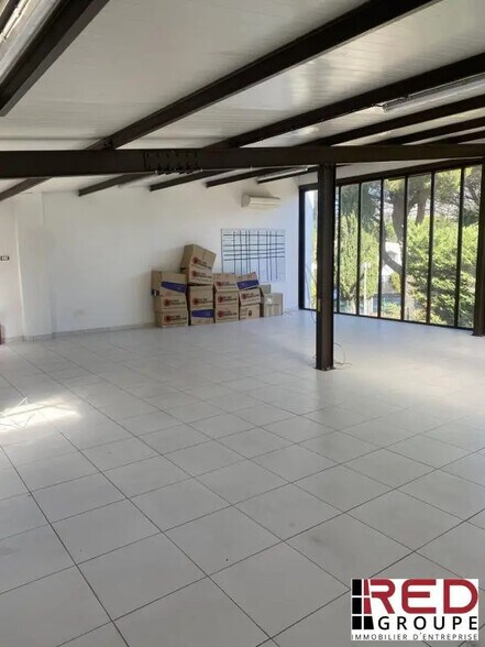 Industriel/Logistique dans Châteauneuf-le-Rouge à louer - Photo de l’immeuble – Image 2 sur 5