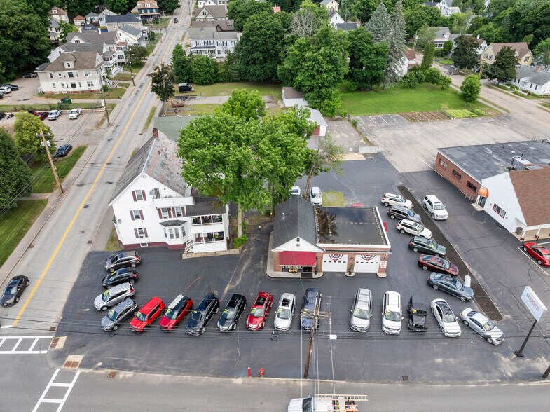 341 Main Street, Laconia, NH à vendre - Photo de l’immeuble – Image 3 sur 60