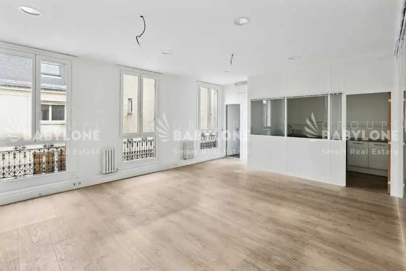 Bureau dans Paris à louer Photo de l’immeuble– Image 1 sur 12