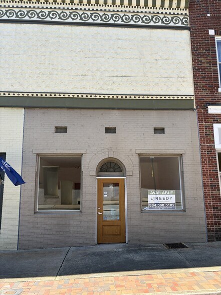 126 E Main St, Laurens, SC à louer - Photo de l’immeuble – Image 2 sur 5