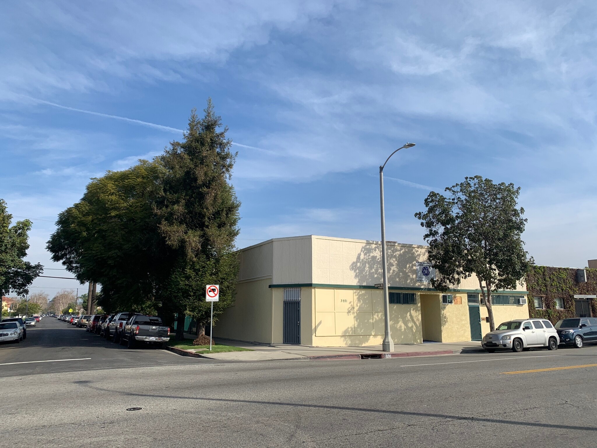 3927-3931 W Jefferson Blvd, Los Angeles, CA à louer Photo principale– Image 1 sur 4