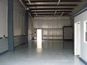 2051 Starkey Rd, Largo, FL à louer Photo intérieure– Image 2 sur 5