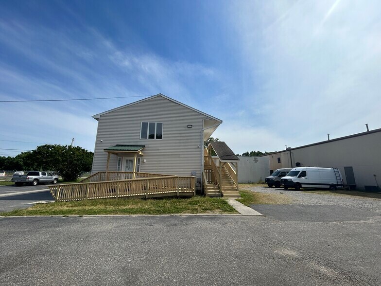117 S First Colonial Rd, Virginia Beach, VA à louer - Photo de l’immeuble – Image 2 sur 2