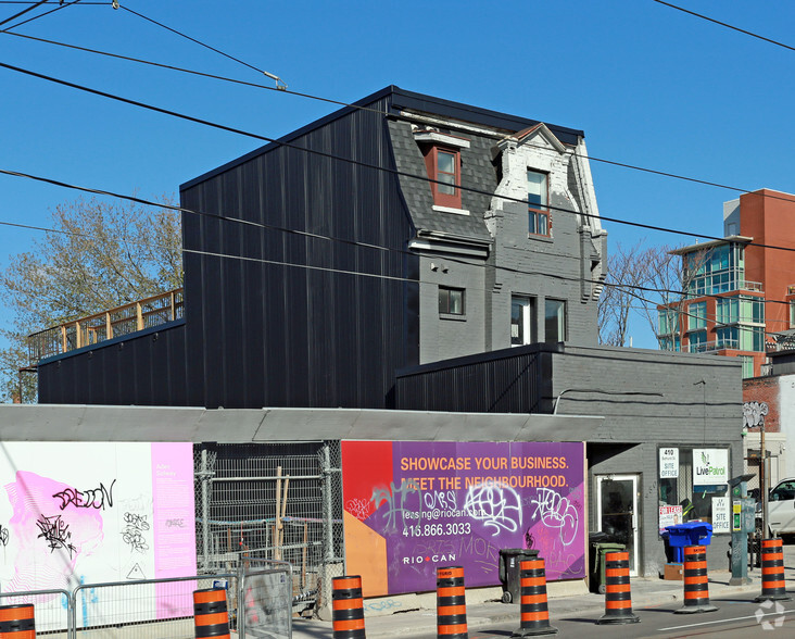 450 Bathurst St, Toronto, ON à louer - Photo de l’immeuble – Image 2 sur 24