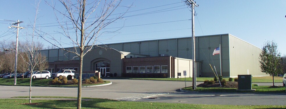 100 New Boston Dr, Canton, MA à louer - Photo principale – Image 1 sur 1