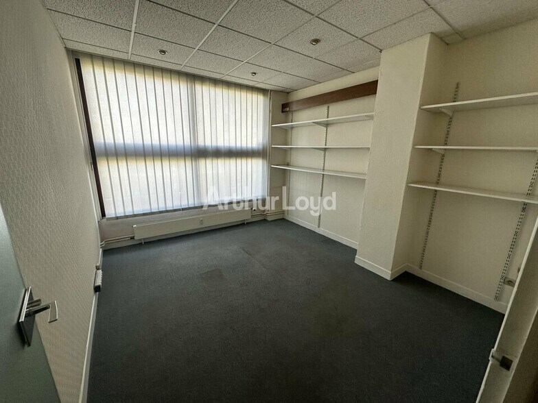 Bureau dans Chalons En Champagne à vendre - Photo intérieure – Image 3 sur 7