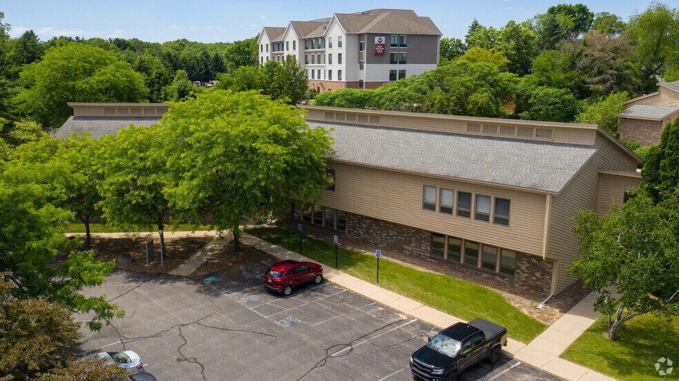 5360 Holiday Ter, Kalamazoo, MI à louer - Photo de l’immeuble – Image 3 sur 3