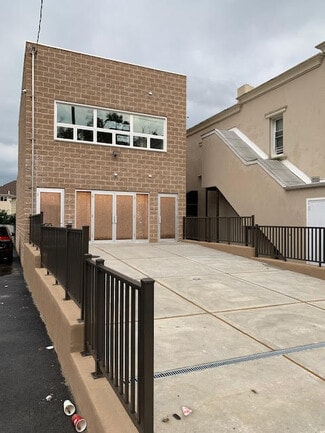 Plus de détails pour 4162 Victory Blvd, Staten Island, NY - Local commercial à louer