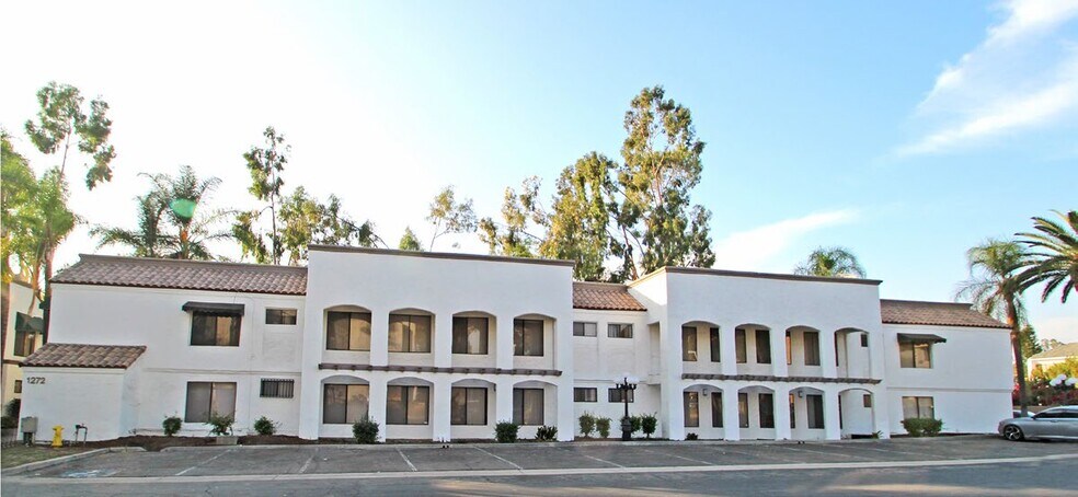 1274 Center Court Dr, Covina, CA à louer - Photo de l’immeuble – Image 3 sur 4