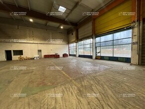 Local d'activités dans Bruz à vendre Photo intérieure– Image 2 sur 8