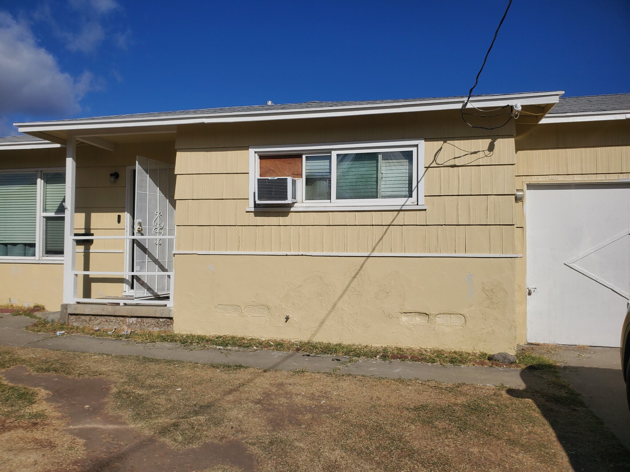 646-674 Chamberlain Ave, El Cajon, CA à vendre Photo principale– Image 1 sur 10