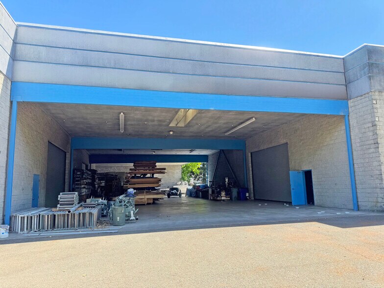 2811 Dowd Dr, Santa Rosa, CA à louer - Photo de l’immeuble – Image 2 sur 7