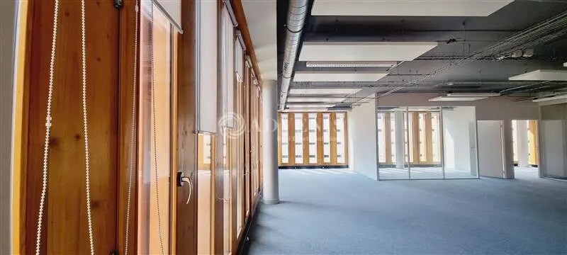 Bureau dans Lille à louer - Photo de l’immeuble – Image 3 sur 12