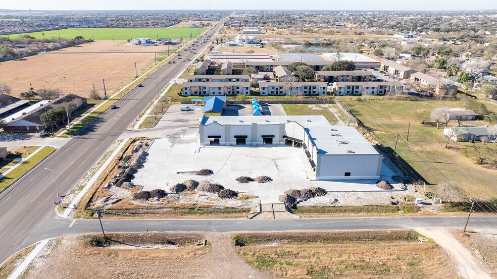 1801 Rodd Field Rd, Corpus Christi, TX à louer - Photo de l’immeuble – Image 2 sur 5