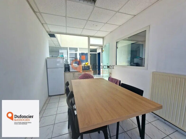 Bureau dans Mignaloux-Beauvoir à louer - Photo de l’immeuble – Image 3 sur 3