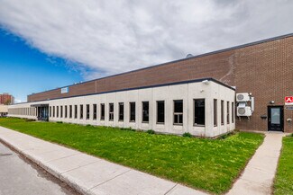 Plus de détails pour 401-425 Blvd Montpellier, Montréal, QC - Industriel/Logistique à louer