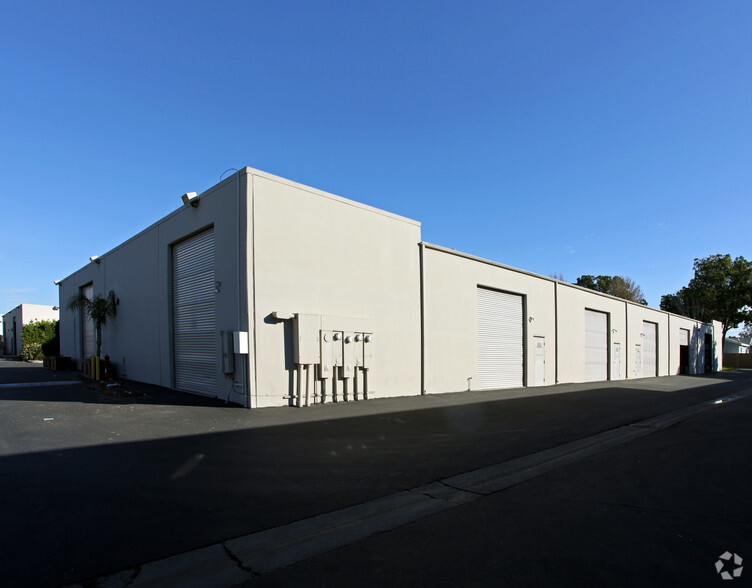 1016-1024 N Lemon St, Orange, CA à louer - Photo de l’immeuble – Image 2 sur 2