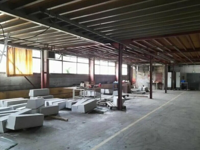 Local d’activités dans Valentigney à louer - Photo intérieure – Image 2 sur 2