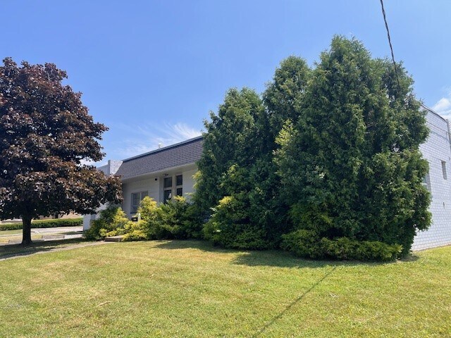 14300 Industrial Ave N, Maple Heights, OH à louer - Photo de l’immeuble – Image 2 sur 14