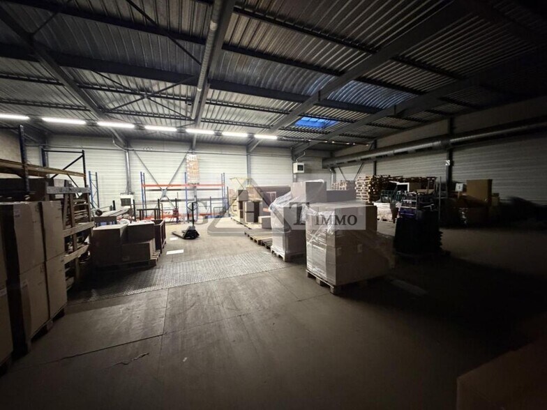 Industriel/Logistique dans Saint-Michel-sur-Orge à vendre - Photo de l’immeuble – Image 2 sur 13