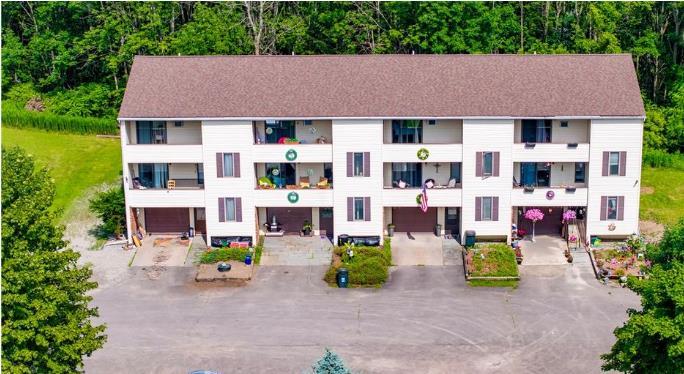 114 Cassie Dr, Norwich, NY à vendre - Photo principale – Image 1 sur 5