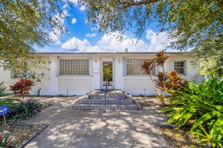 Plus de détails pour 12540 NE 8th Ave, Miami, FL - Bureau à louer