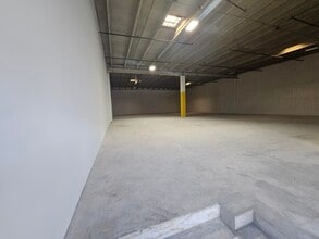 7212-7282 NW 33rd St, Miami, FL à louer Photo intérieure– Image 2 sur 4