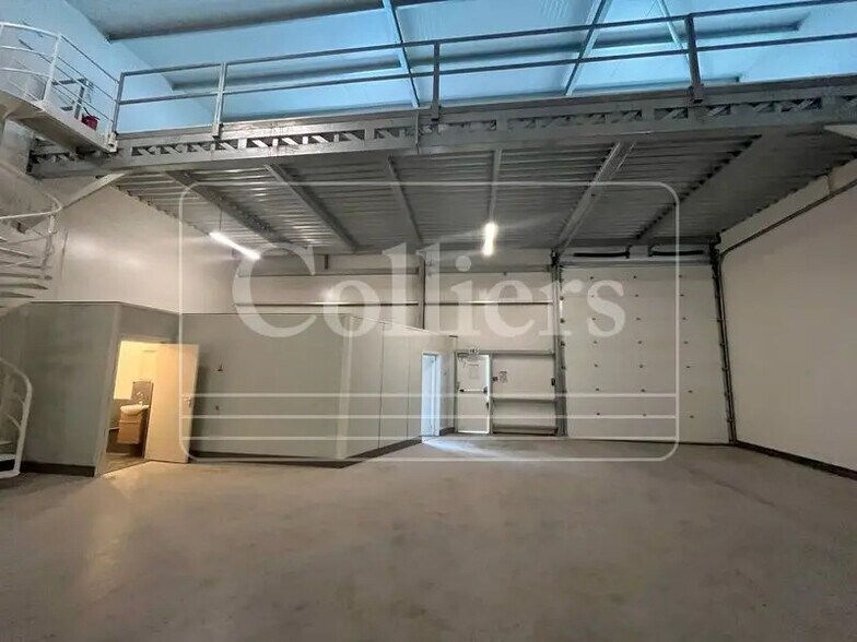 Local d’activités dans Gémenos à louer - Photo intérieure – Image 1 sur 5
