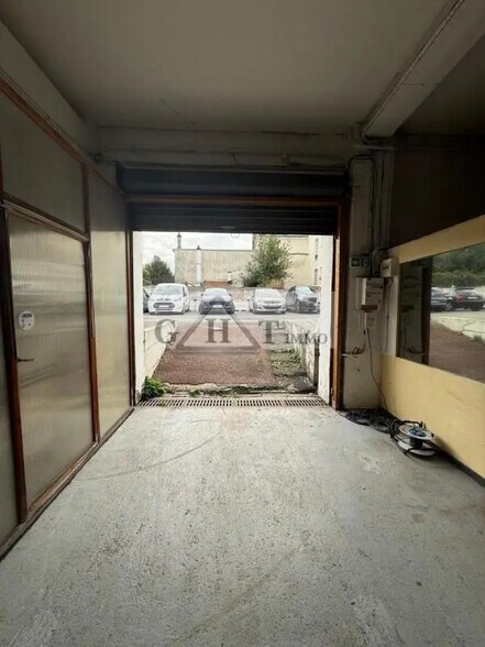 Industriel/Logistique dans Argenteuil à louer - Photo de l’immeuble – Image 1 sur 9