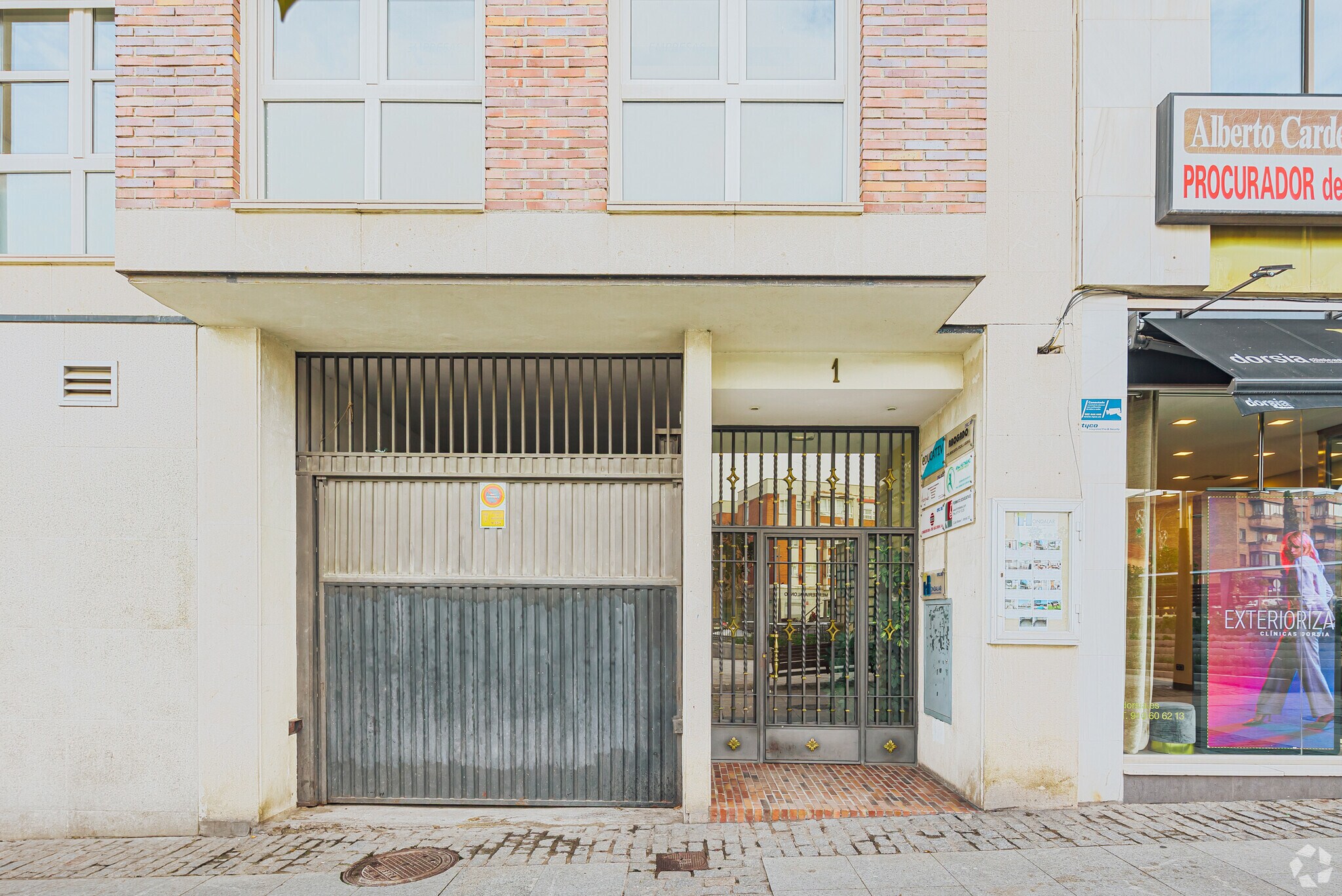 Bureau dans Majadahonda, Madrid à vendre Photo principale– Image 1 sur 5