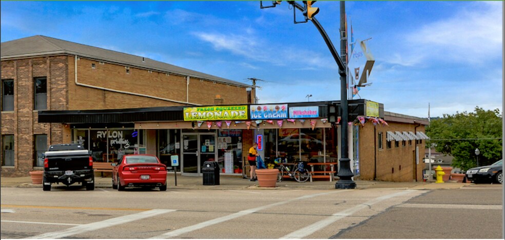 8 N Main St, Rittman, OH à louer - Photo de l’immeuble – Image 2 sur 19