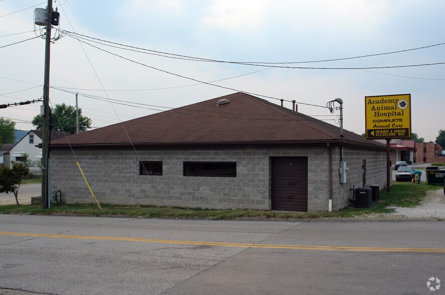 2374 Maccorkle Ave, Saint Albans, WV à louer - Photo de l’immeuble – Image 2 sur 9