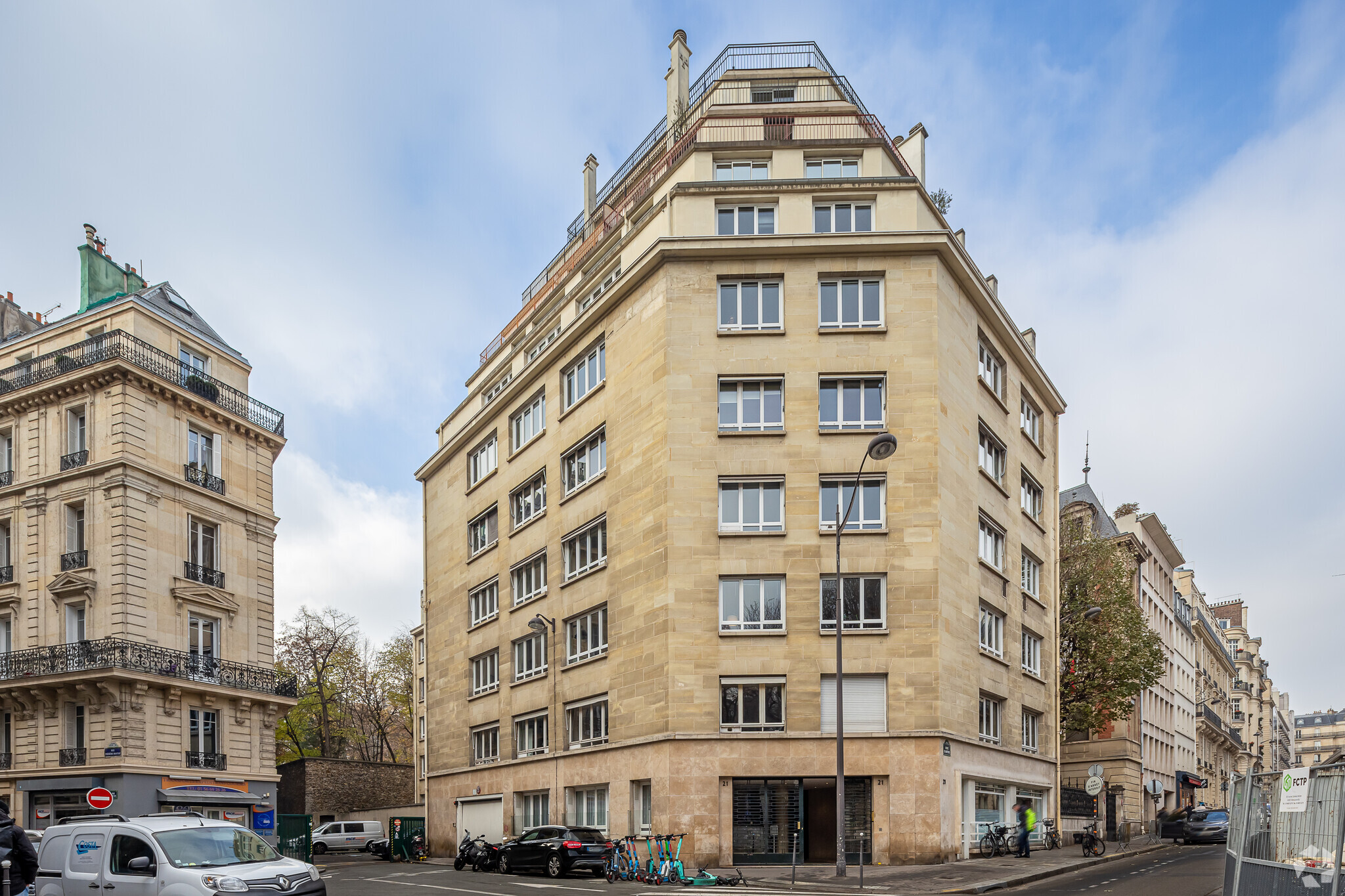 21 Rue D'Artois, Paris à louer Photo principale– Image 1 sur 4