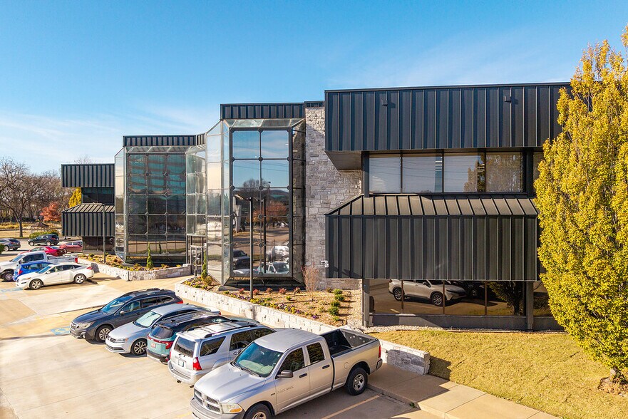 2087 E 71st St, Tulsa, OK à louer - Photo de l’immeuble – Image 2 sur 26